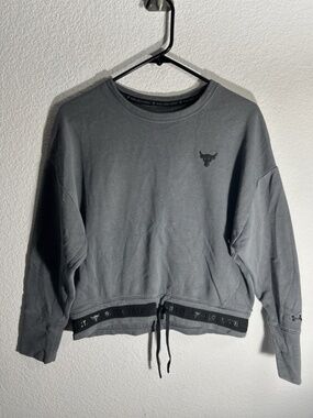 Under Armour Project Rock Crew Neck Sweatshirt Women's Small Gray Pullover Crop